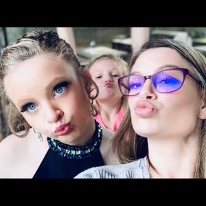 Meet your Posher, Bailey